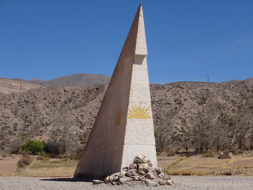 The Capricornio Sun Monument is at South Latitude 23°26′14.1″ (presently).